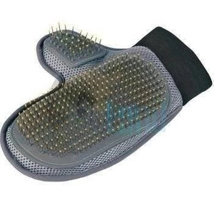 Trixie Handschuh zum Kämmen der Haare